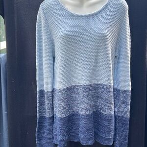 Chic Two-Tone Sweater in Light and Dark Blue